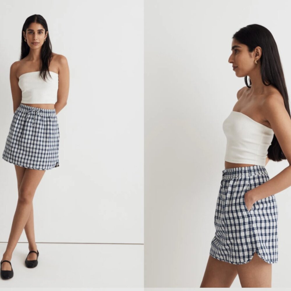 Madewell Curved-Hem Mini Skirt in Plaid  - Size XS - navy blue and white